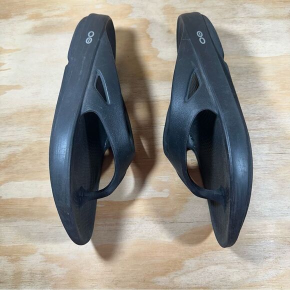 OOFOS Black Sandals Women’s Size 9 - Picture 3 of 7